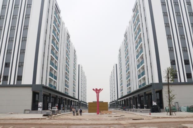 Khu nhà ở xã hội cao tầng đang được hoàn thiện